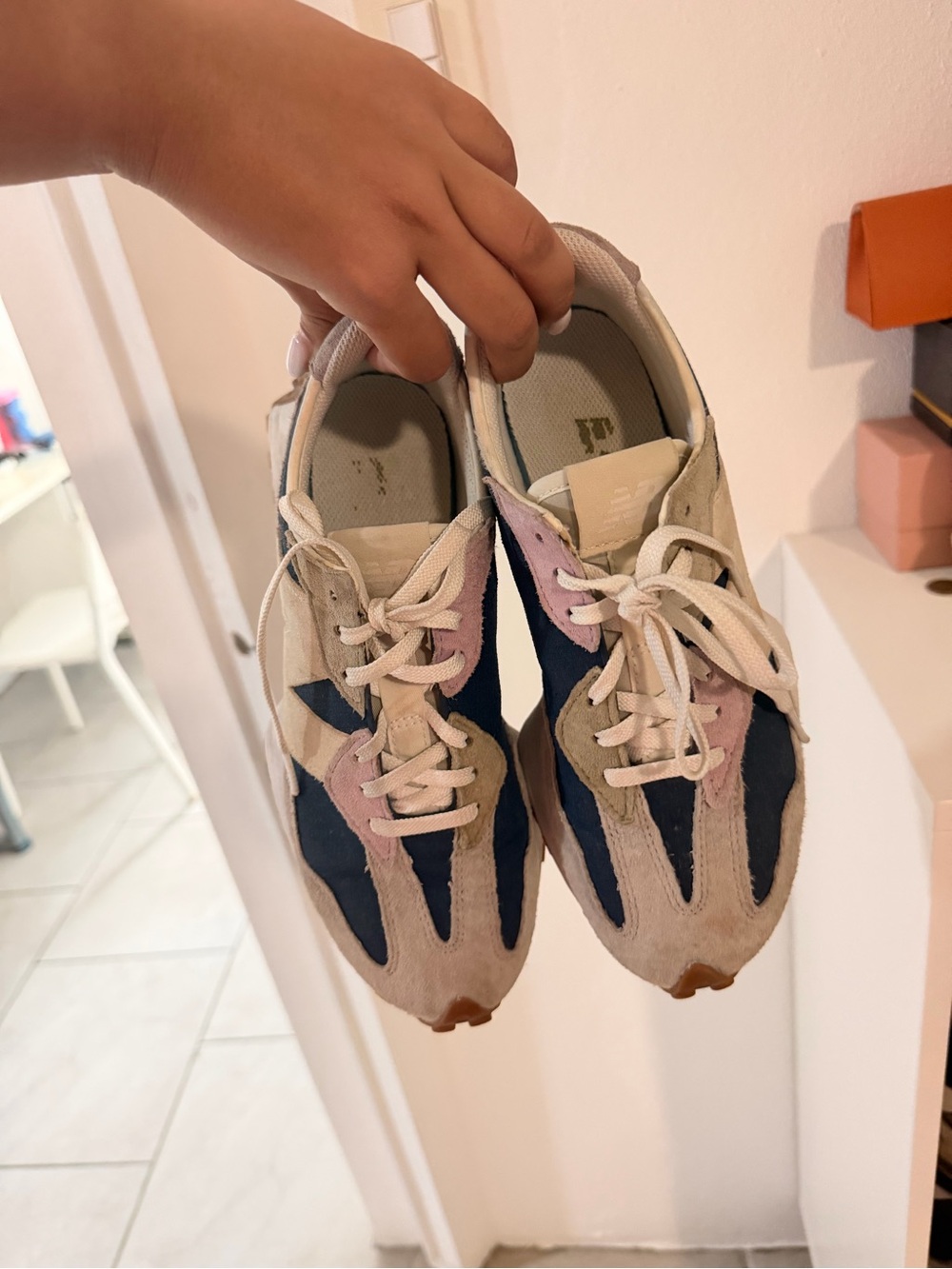 New Balance 327 Colorblock Sneakers - Picture 3 of 3